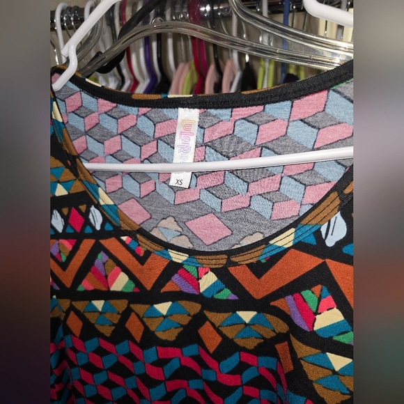 💋5/20 Lularoe xs tunic - Picture 3 of 4